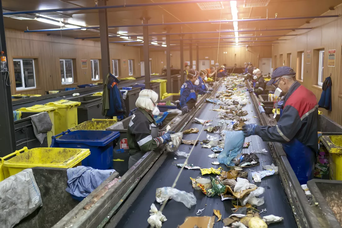 conveyor-sorting-garbage-waste-by-people-garbage-processing