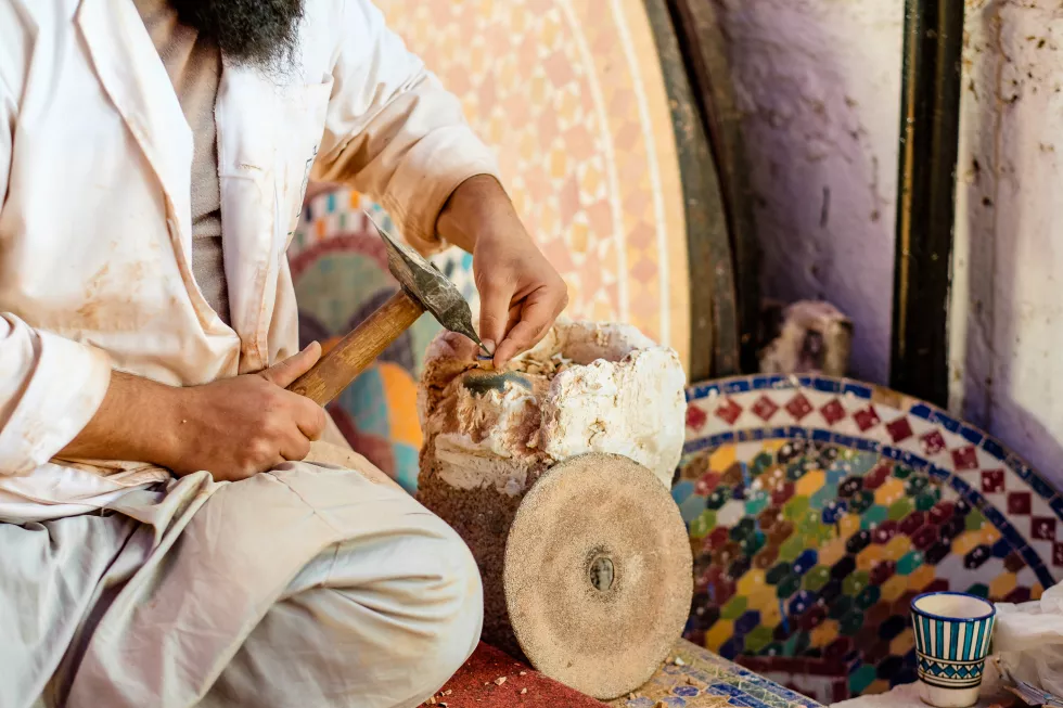 midsection-man-carving-wood-workshop(1)
