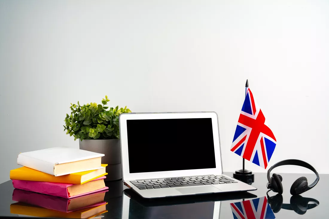 online-education-concept-with-uk-flag-laptop